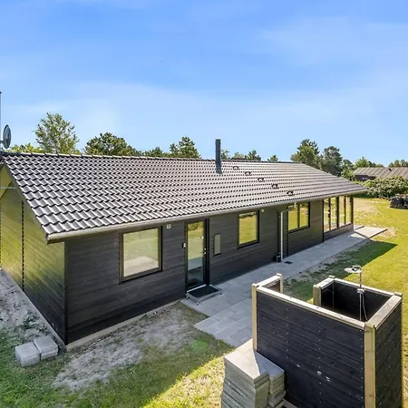 Holiday home Jerrit - 225m From The Sea By Interhome *